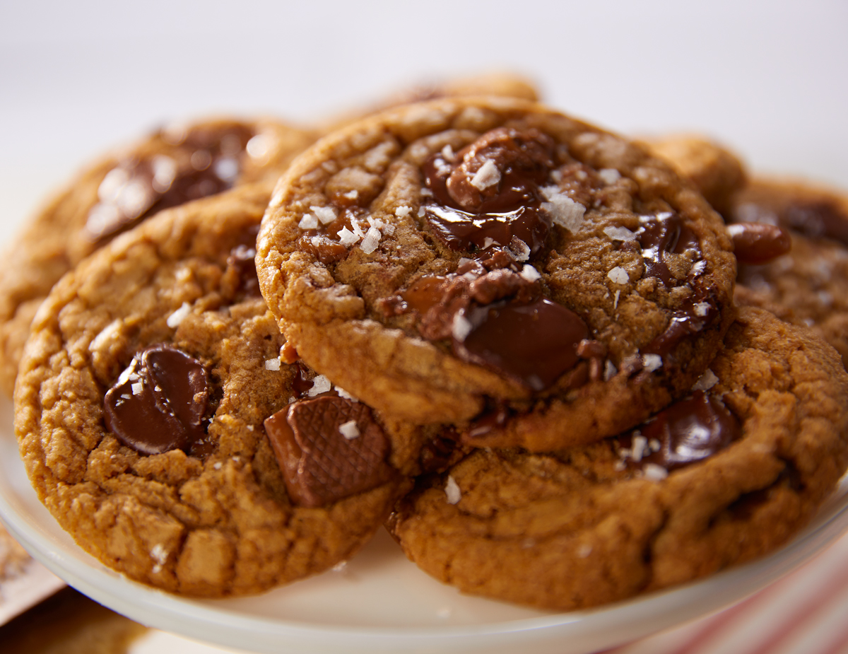 Browned-Butter-Chocolate-Toffee-Cookies